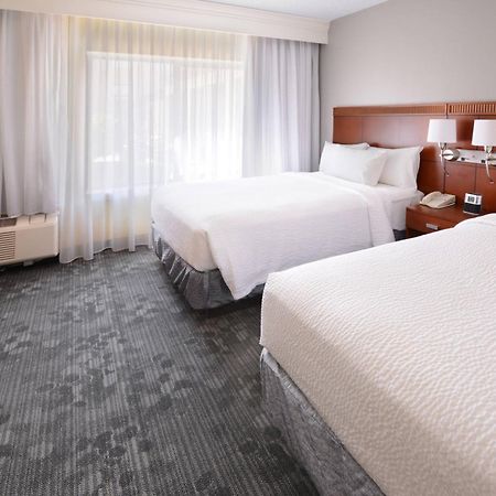 Courtyard By Marriott Oklahoma City Airport Exterior photo
